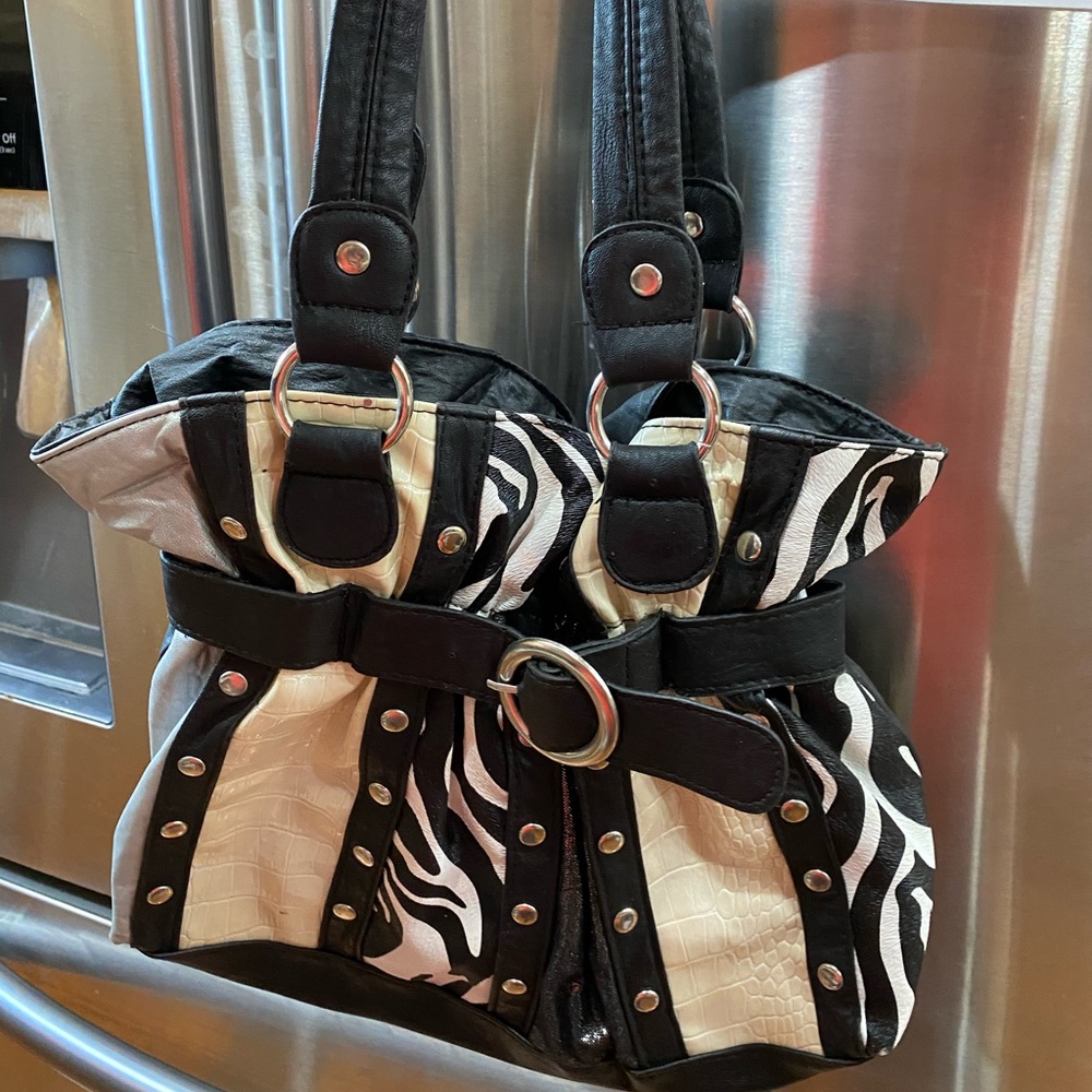 COPY - Claires purse